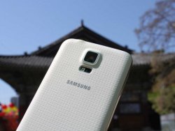 Samsung thừa nhận máy ảnh Galaxy S5 có lỗi